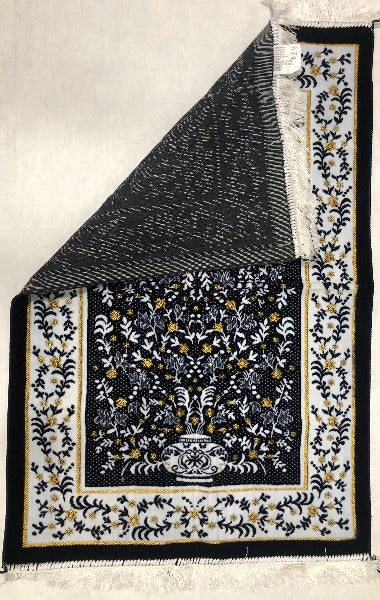 Prayer Rug - Seccade - Sajjadah - Jaynamaz