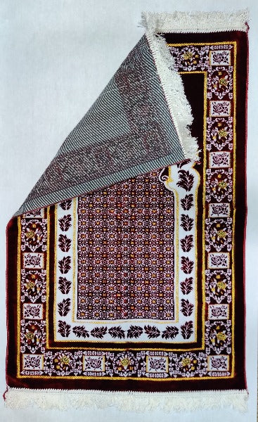 Prayer Rug - Seccade - Sajjadah - Jaynamaz (RED)