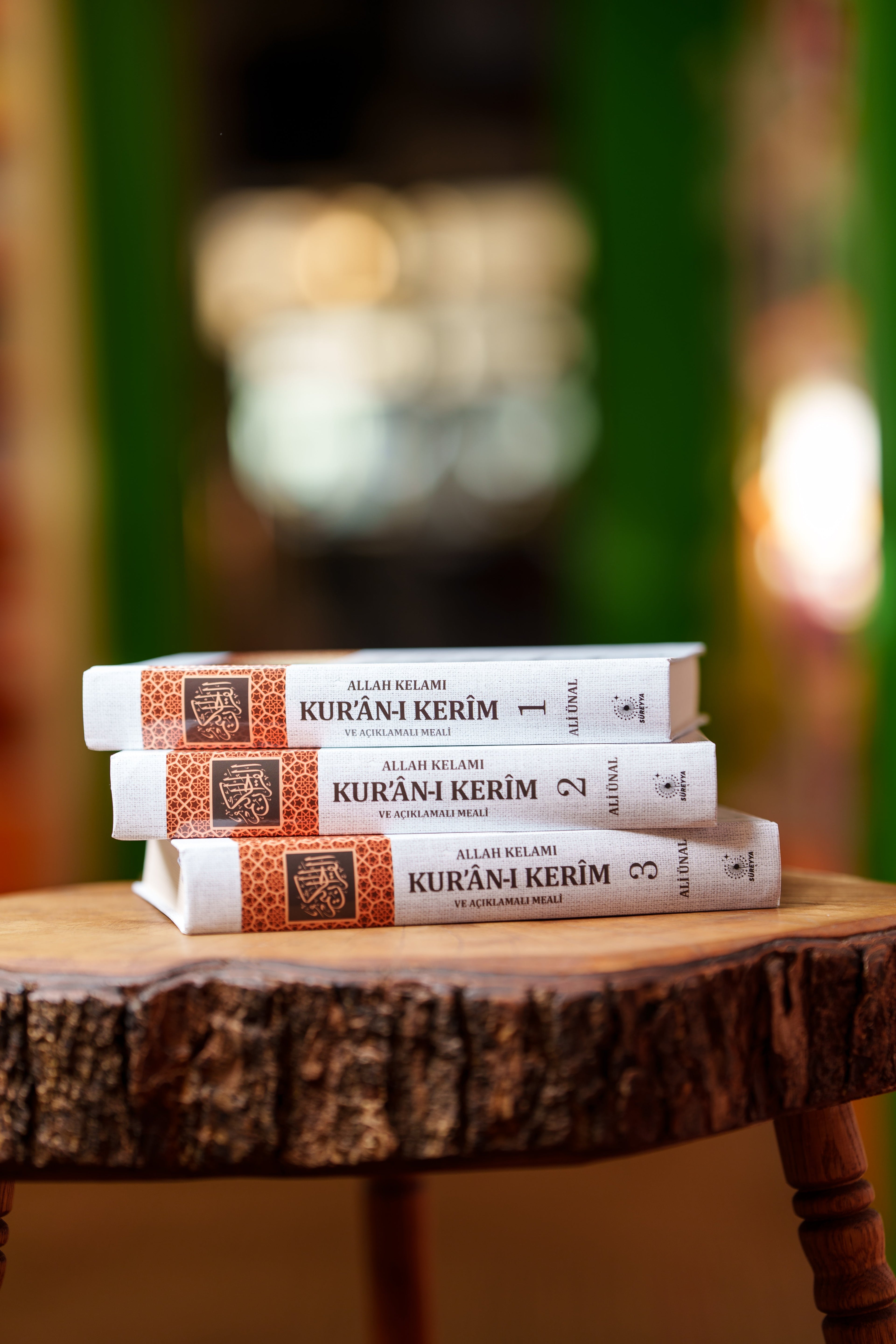 Kur'ân-ı Kerim Açıklamalı Meali ve Ozet Tefsiri (3 Cilt) (Ali Unal)