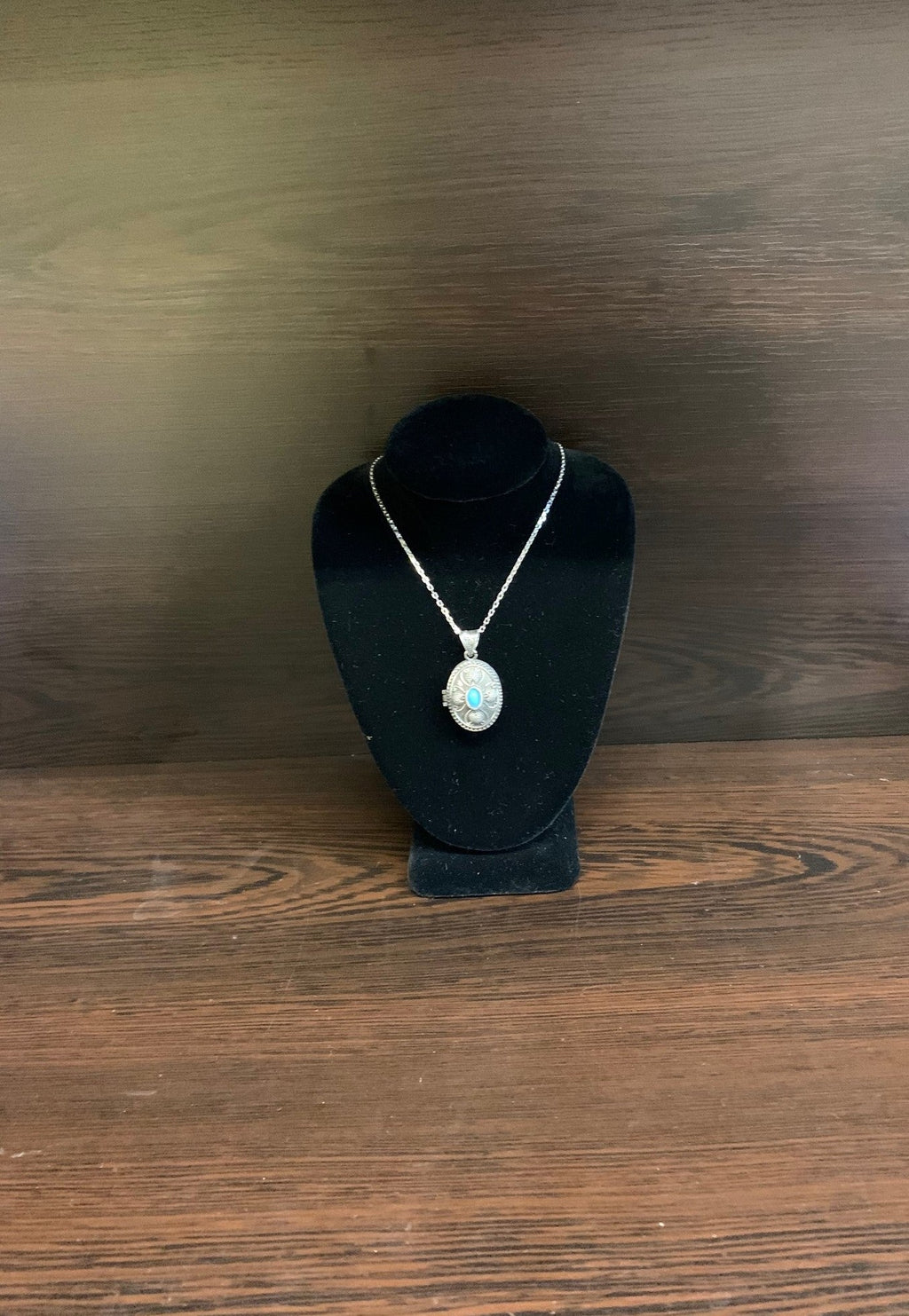 Cevsen  Dualı  Taşlı  Kolye zincirsiz