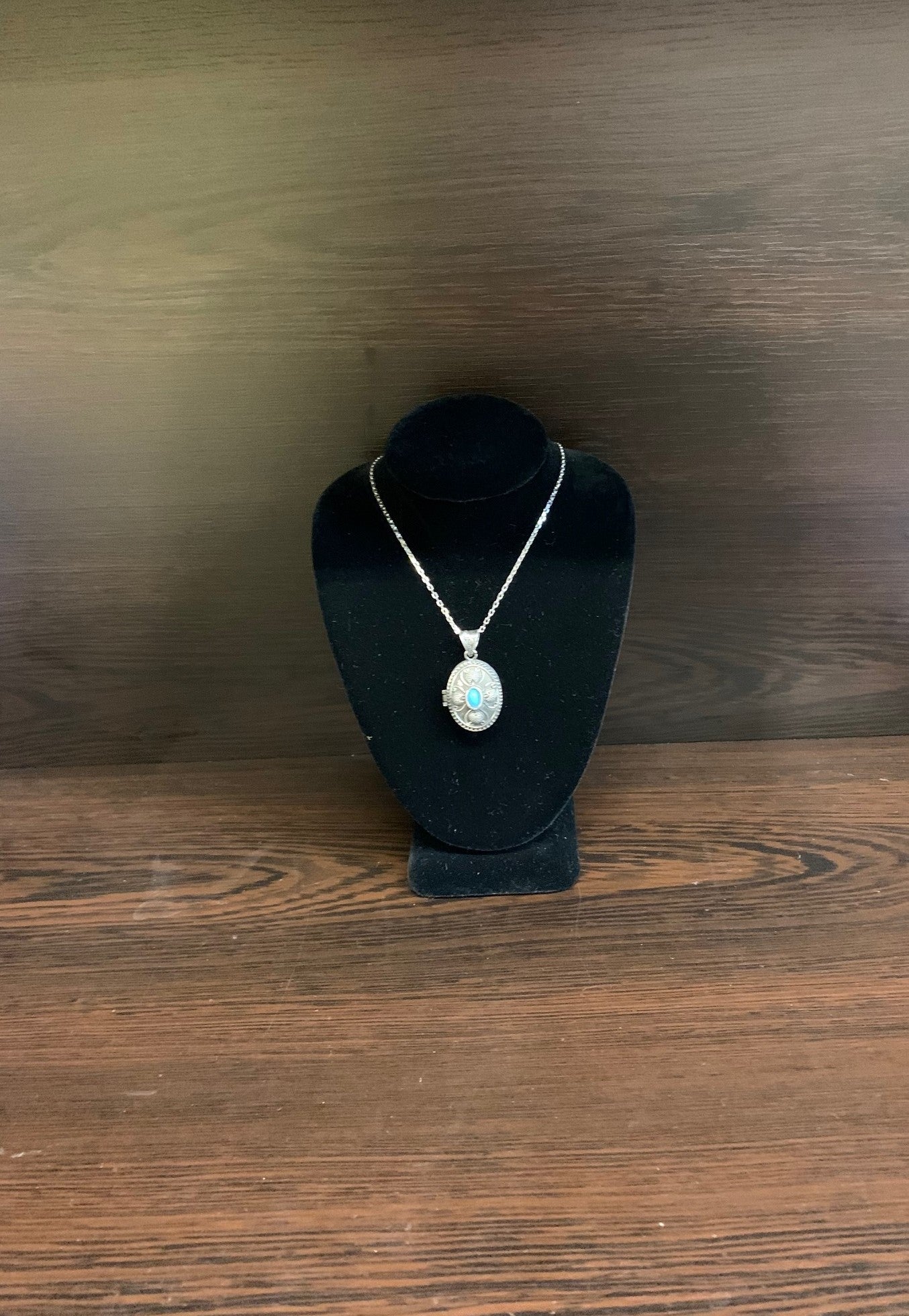 Cevsen  Dualı  Taşlı  Kolye zincirsiz